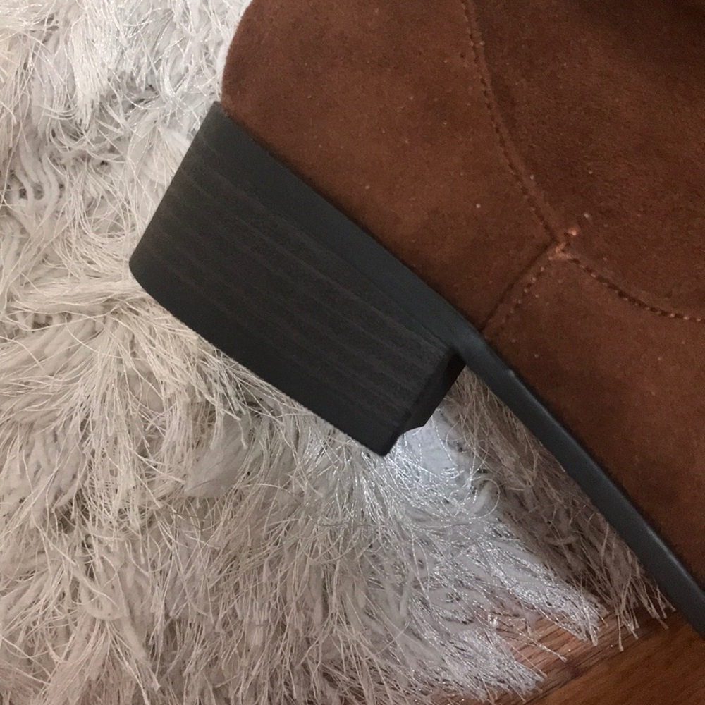 NWOT Brown Booties - Picture 5 of 7